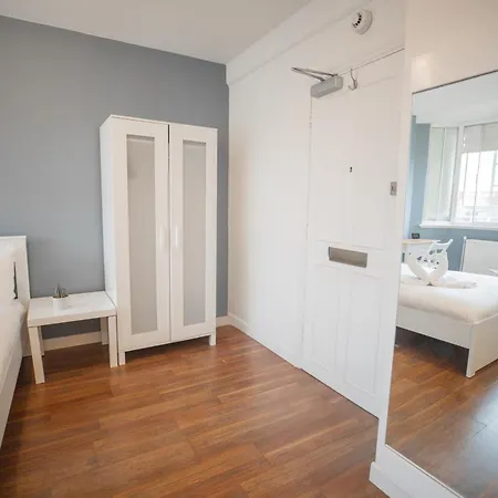 Studio At Chelsea Cloisters Hotel London Exterior photo