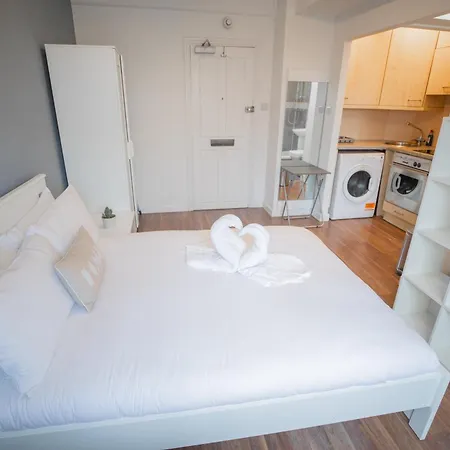 Studio At Chelsea Cloisters Hotel London Exterior photo